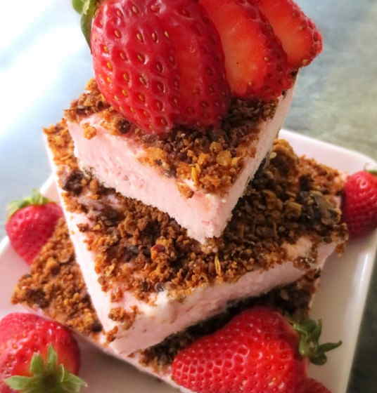 Strawberry Oreo Crunch Pound Cake